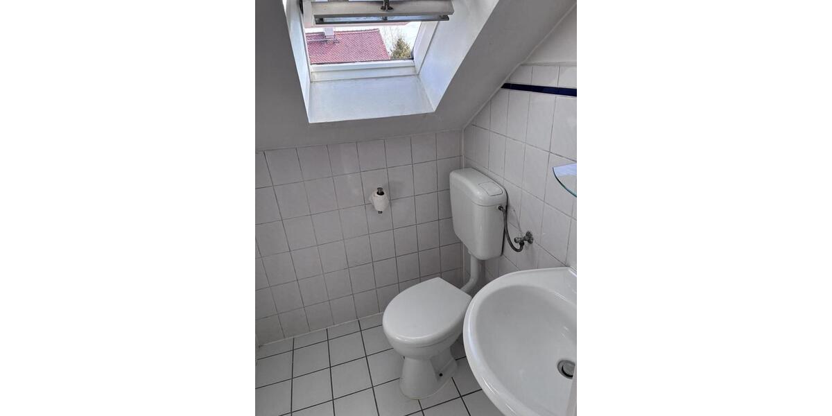 Dachgeschoßwohnung Langquaid - 2 Zimmer, 53 m&sup2;, 530&euro; | Angebot:26283927