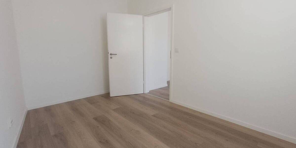 Etagenwohnung Glauchau - 4 Zimmer, 89 m&sup2;, 499&euro; | Angebot:26816314