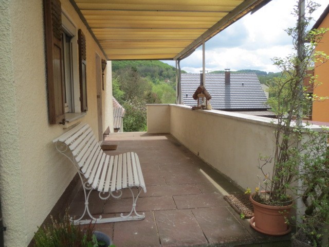 4 Zimmer - Erdgeschoss - Wohnung im 3-FH mit Gartenanteil - Erdgeschoßwohnung Pommelsbrunn Hohenstadt | Angebot:26137807