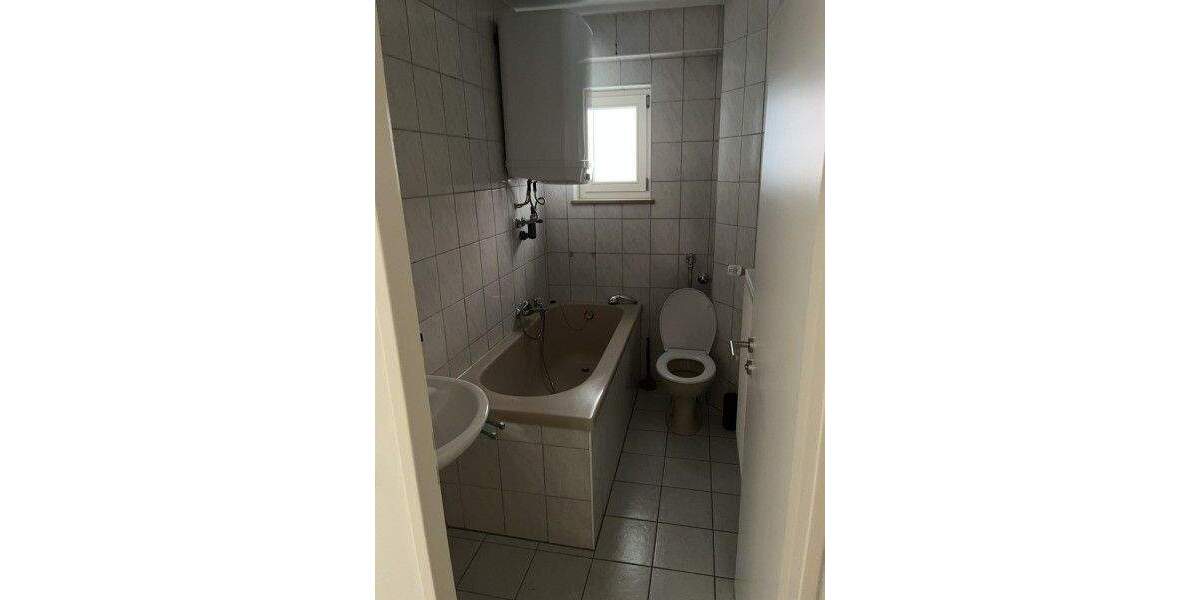 Etagenwohnung Nürnberg Lorenz - 4 Zimmer, 83 m&sup2;, 980&euro; | Angebot:24027397