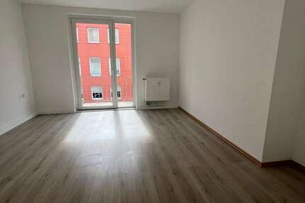 Wohnung Krefeld Cracau - 3 Zimmer, 69 m&sup2;, 700&euro; | Angebot:27040956