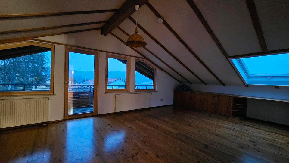 Dachgeschoßwohnung Wildberg - 3 Zimmer, 78 m&sup2;, 990&euro; | Angebot:25942984