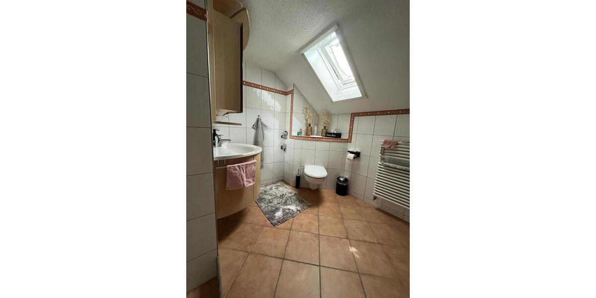 Etagenwohnung Kaufungen - 3 Zimmer, 86 m&sup2;, 1.032&euro; | Angebot:25323826