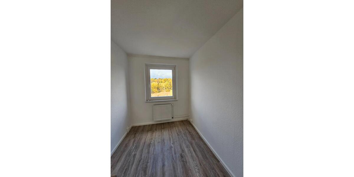 Etagenwohnung Eberswalde - 4 Zimmer, 72 m&sup2;, 680&euro; | Angebot:25855424