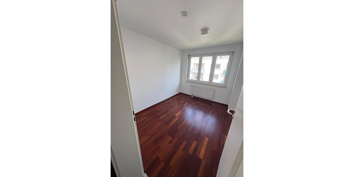 Etagenwohnung Darmstadt Darmstadt-West - 3 Zimmer, 84 m&sup2;, 1.400&euro; | Angebot:26516599