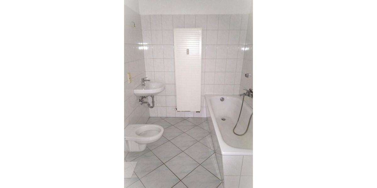 Etagenwohnung Bischofswerda - 2 Zimmer, 51 m&sup2;, 300&euro; | Angebot:25902835