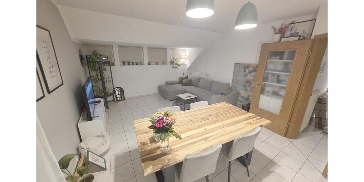 Dachgeschoßwohnung Sankt Augustin - 3 Zimmer, 80 m&sup2;, 760&euro; | Angebot:24750942
