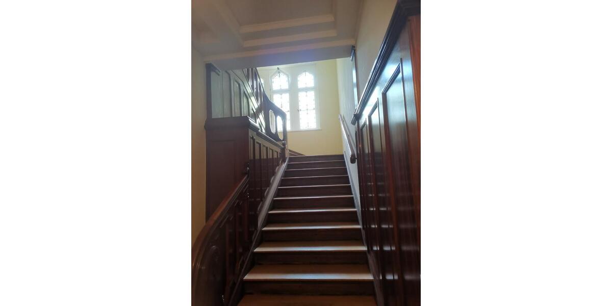 Sehr geräumige 5-Zimmerwohnung in Villa mit großer Terrasse 5 zimmer