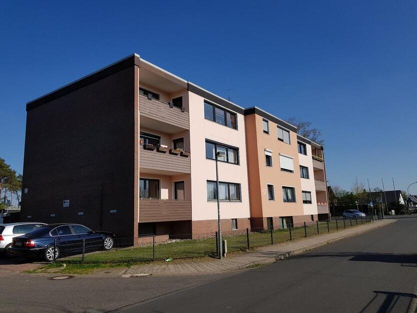 kleine Wohnung in Ovelgönne für Singles, Studenten oder Rentner zimmer