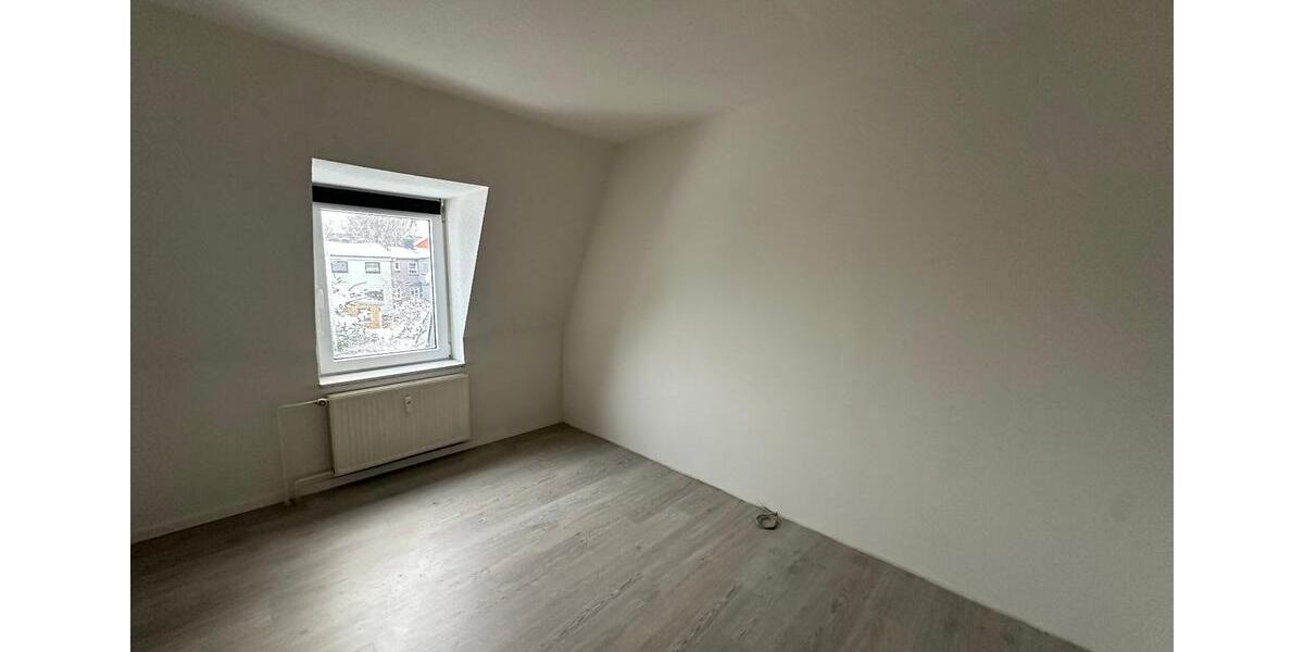 Dachgeschoßwohnung Flensburg - 2 Zimmer, 35 m&sup2;, 430&euro; | Angebot:24494437