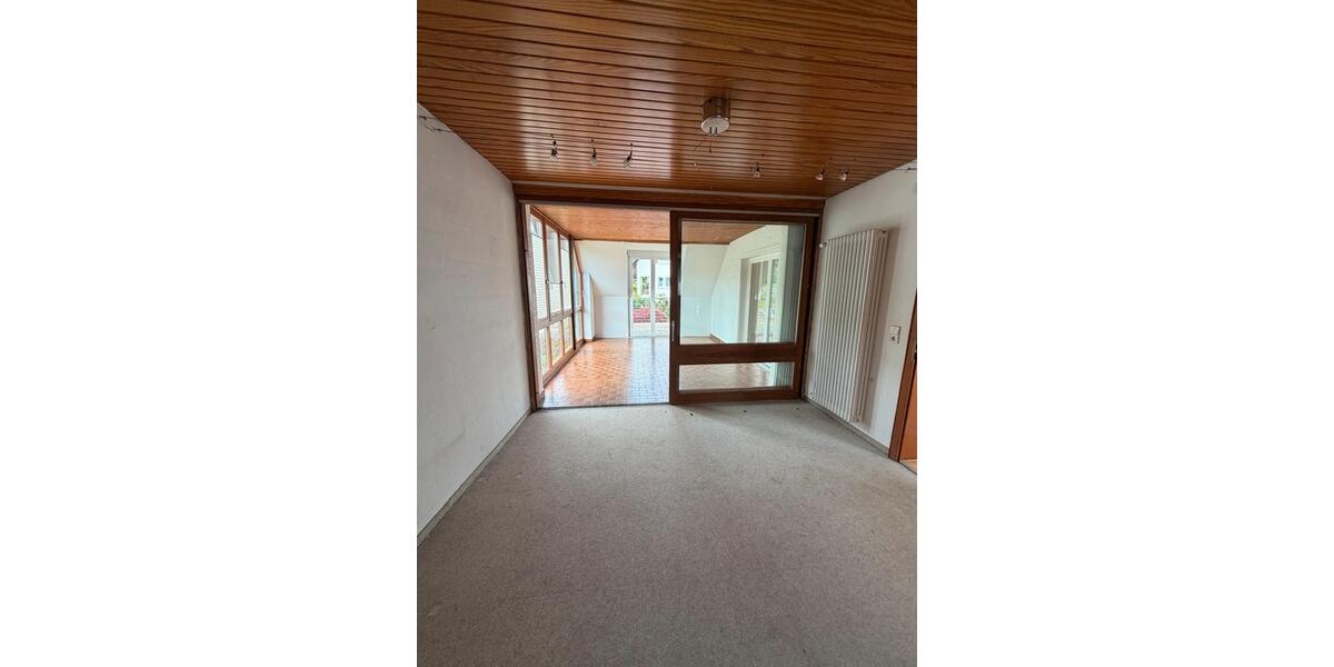 Dachgeschoßwohnung Offenburg Elgersweier - 4 Zimmer, 103 m&sup2;, 1.100&euro; | Angebot:26654963
