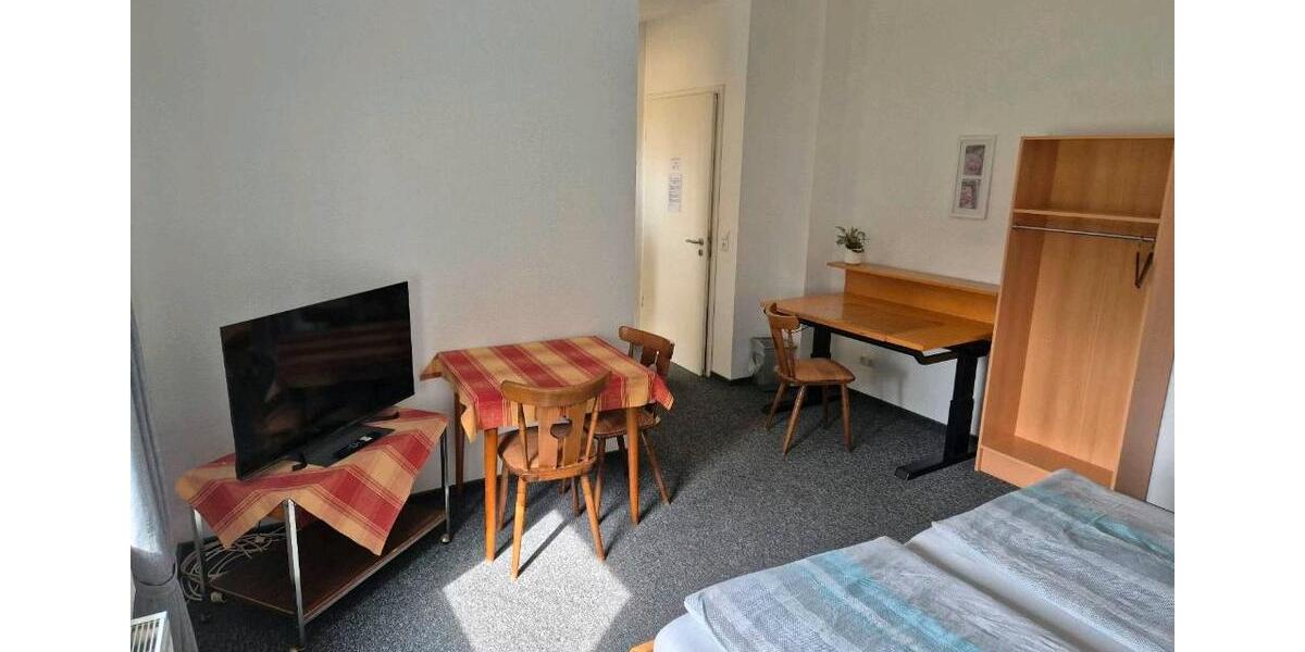 Wohnen auf Zeit Hohenaspe - 6 Zimmer, 20 m&sup2;, 15&euro; | Angebot:26224171