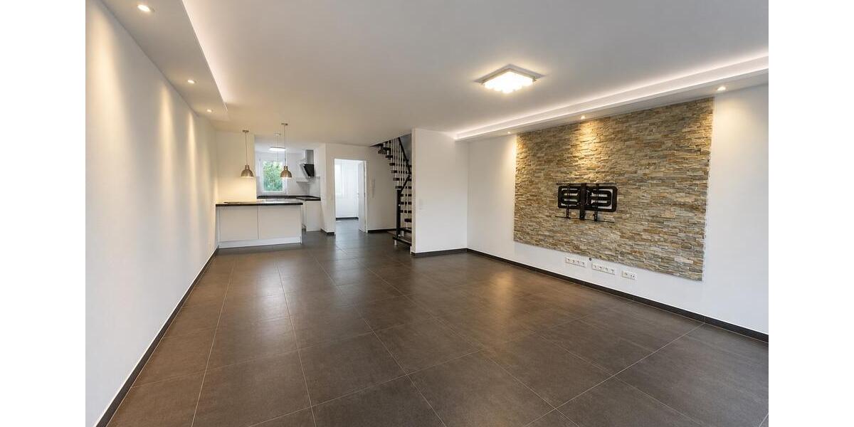 Maisonettenwohnung Stuttgart Luginsland - 4 Zimmer, 90 m&sup2;, 1.800&euro; | Angebot:26626696