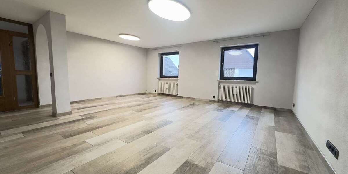 Etagenwohnung Ramstein-Miesenbach / Miesenbach Miesenbach - 6 Zimmer, 197 m&sup2;, 1.900&euro; | Angebot:27017107