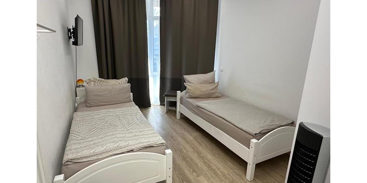 Wohnen auf Zeit Untereisesheim - 1 Zimmer, 12 m&sup2;, 812&euro; | Angebot:26213599