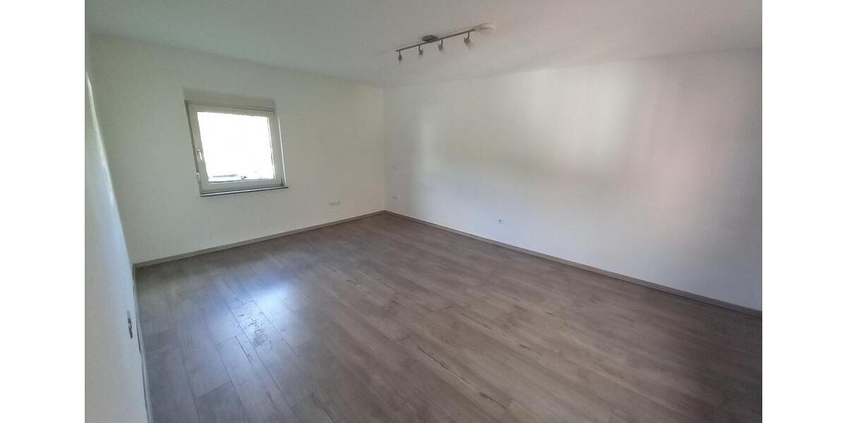 Erdgeschoßwohnung Leverkusen Bürrig - 3 Zimmer, 82 m&sup2;, 1.140&euro; | Angebot:26582035