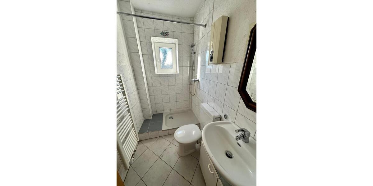 Erdgeschoßwohnung Kamp-Lintfort Lintfort - 2.5 Zimmer, 41 m&sup2;, 321&euro; | Angebot:24241111