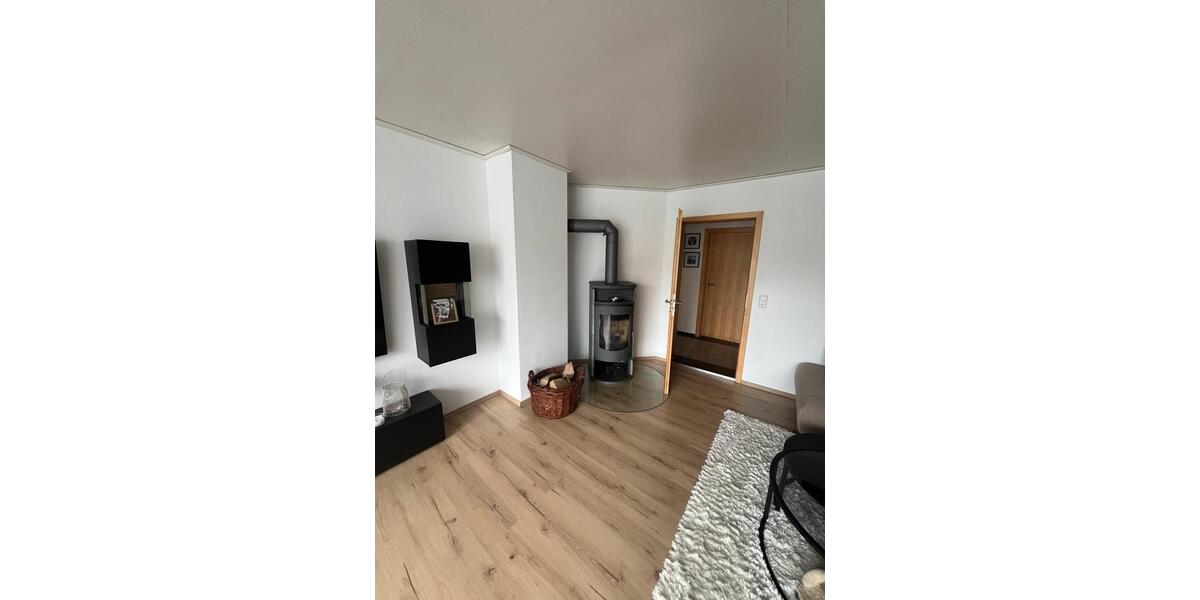 Dachgeschoßwohnung Buttenwiesen - 3.5 Zimmer, 100 m&sup2;, 1.400&euro; | Angebot:26705063