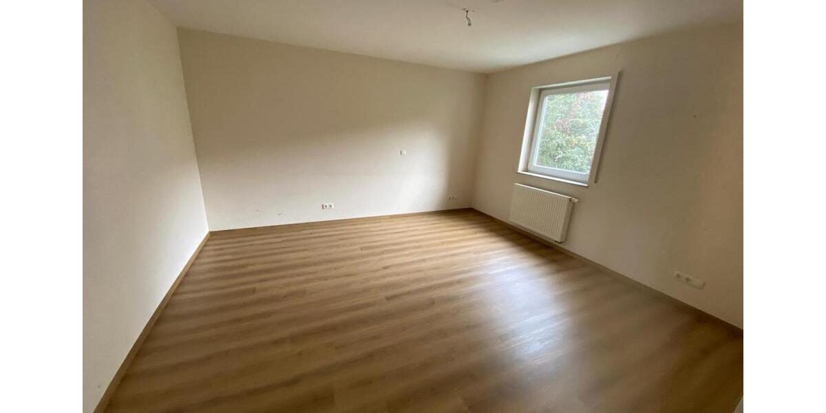 Erdgeschoßwohnung Bad Neustadt an der Saale - 5 Zimmer, 136 m&sup2;, 954&euro; | Angebot:25755027