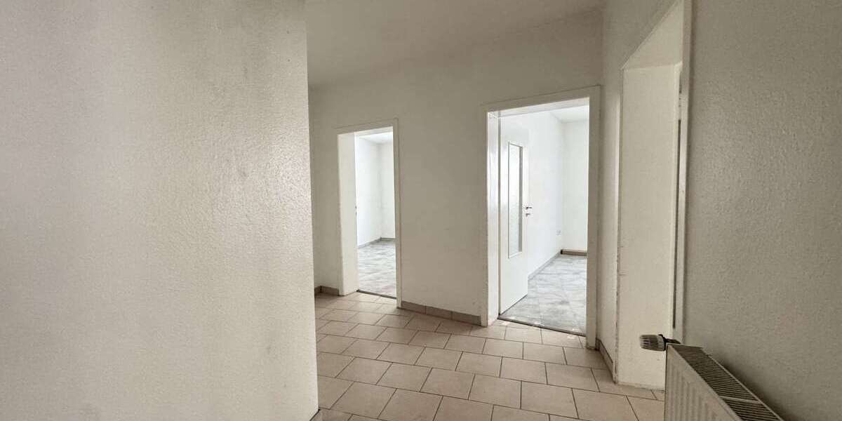 Attraktiv geschnittene 3,5-Zimmer-Wohnung mit optionaler Garage und zusätzlichem Stauraum - 3.5 Essen Stadtbezirk III | Angebot:27236795