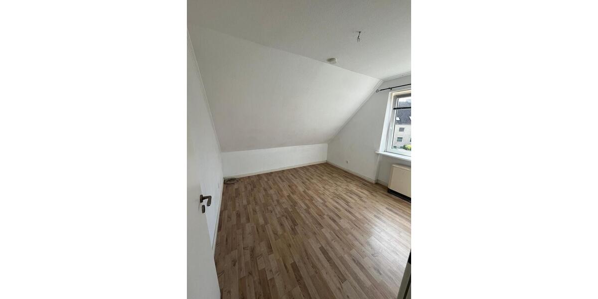 Dachgeschoßwohnung Bargfeld-Stegen Stegen - 4 Zimmer, 89 m&sup2;, 1.100&euro; | Angebot:24623629