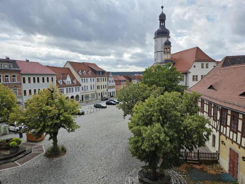 1-Raum Wohnung in zentraler Lage, am Markt in Eisenberg