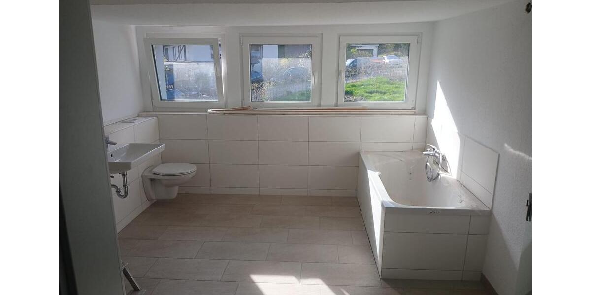 Dachgeschoßwohnung Bad Münder am Deister - 3 Zimmer, 95 m&sup2;, 1.150&euro; | Angebot:26050357