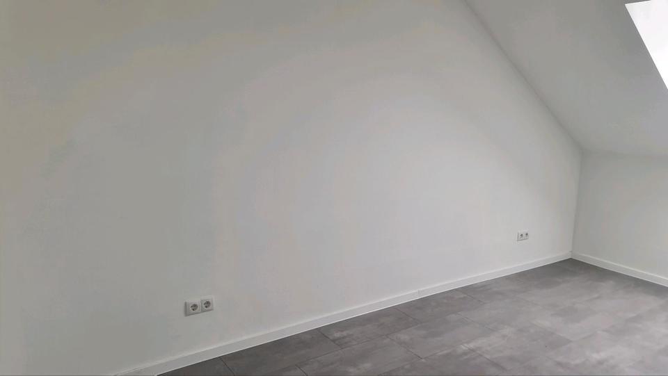Traumhafte, kernsanierte 3-Zi Wohnung mit blick ins Grüne
