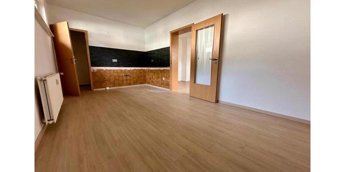Erdgeschoßwohnung Lennestadt - 3 Zimmer, 100 m&sup2;, 700&euro; | Angebot:25756645