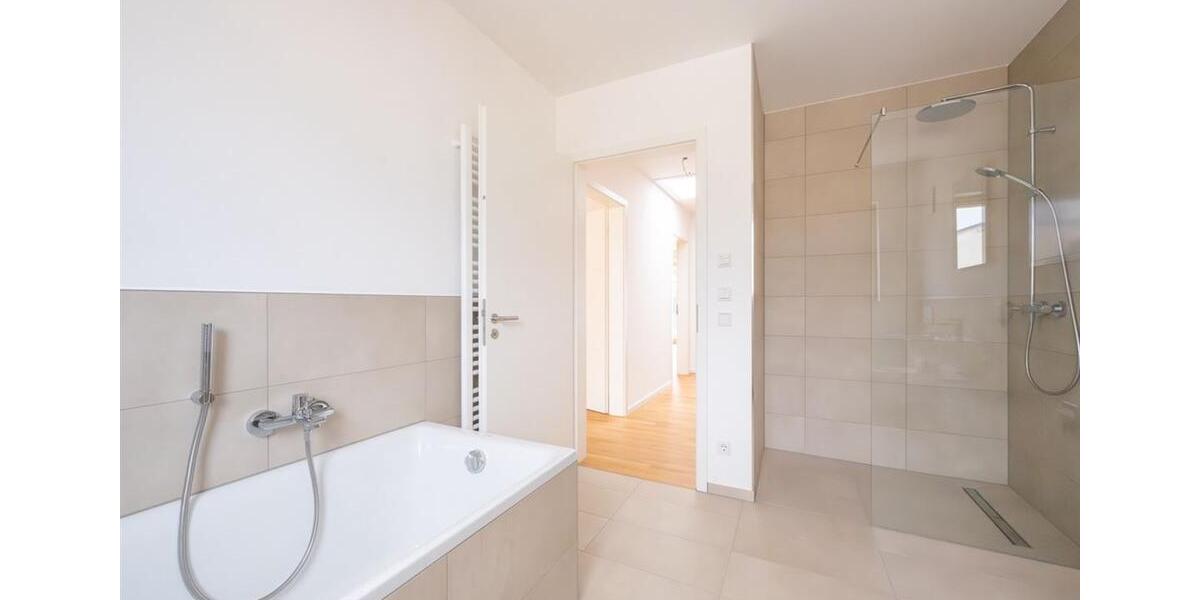 Einfamilienhaus Viechtach - 4 Zimmer, 130 m&sup2;, 1.235&euro; | Angebot:23816995