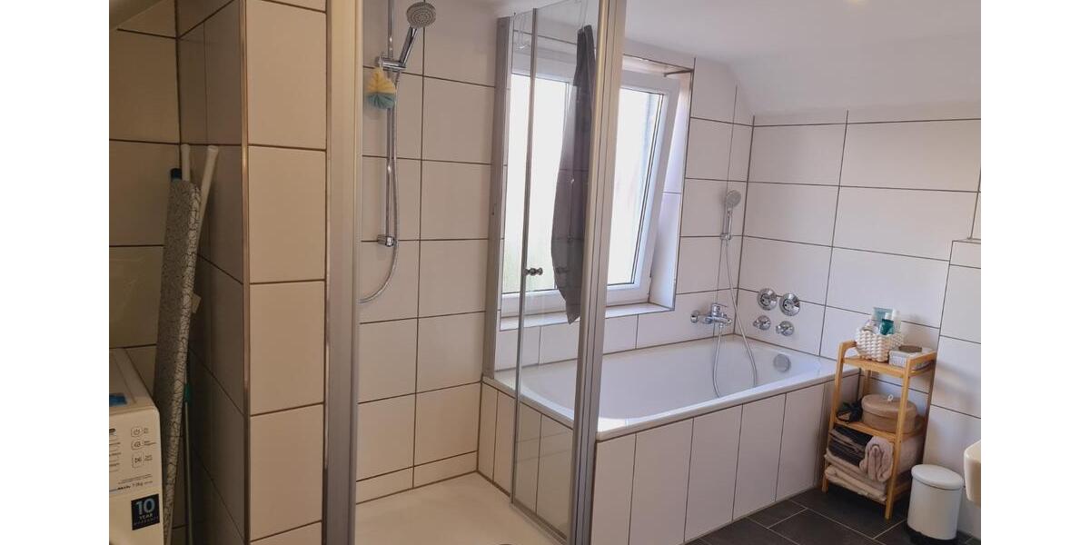 Dachgeschoßwohnung Schwandorf - 1 Zimmer, 50 m&sup2;, 400&euro; | Angebot:25959676