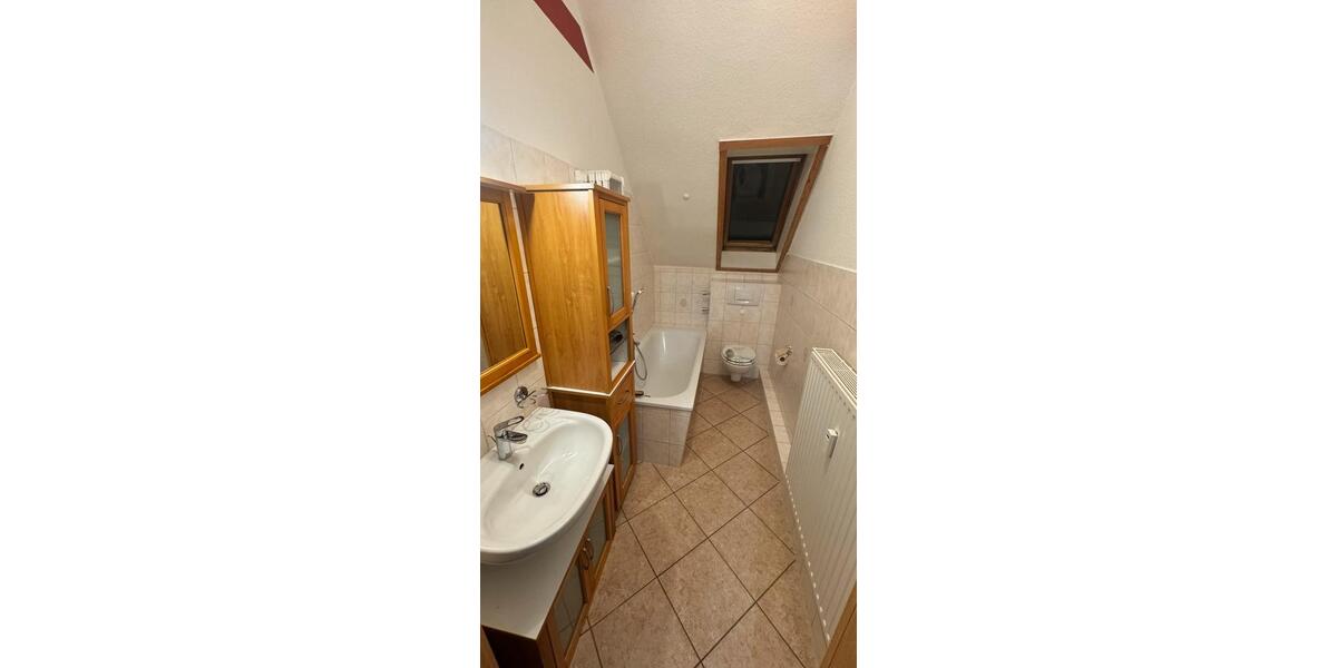 Dachgeschoßwohnung Zschopau - 2 Zimmer, 57 m&sup2;, 285&euro; | Angebot:24258596