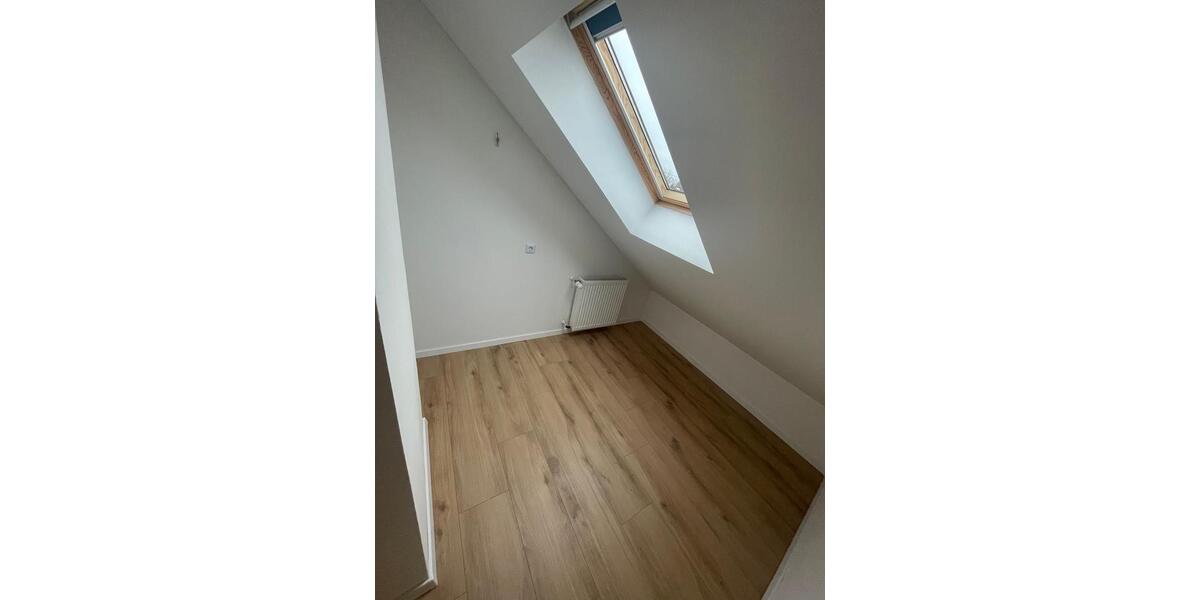 3-Zimmer Dachgeschosswohnung in Karlsruhe-Neureut zu vermieten 3 zimmer