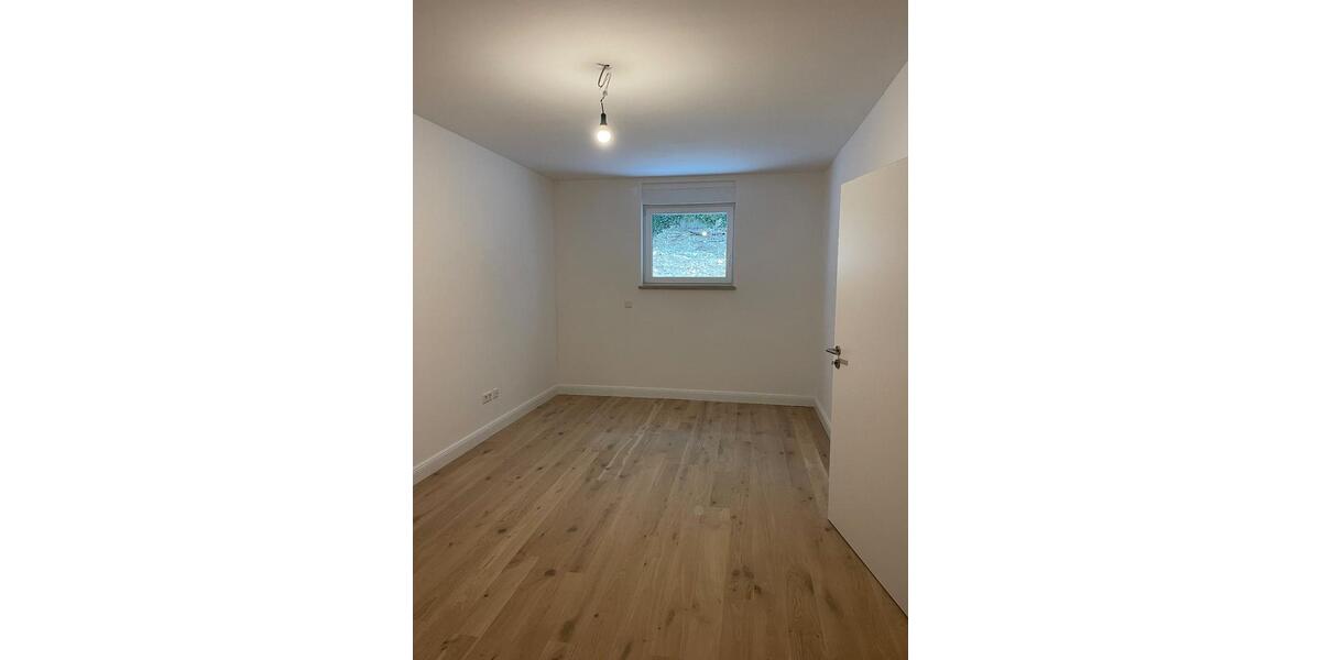 Erdgeschoßwohnung Treuchtlingen - 3 Zimmer, 90 m&sup2;, 900&euro; | Angebot:24689194