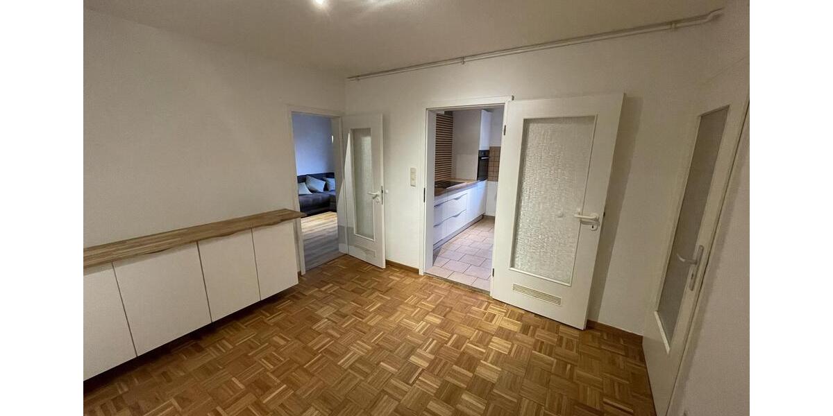 Urige Erdgeschosswohnung mit kleinem Garten 3.5 zimmer