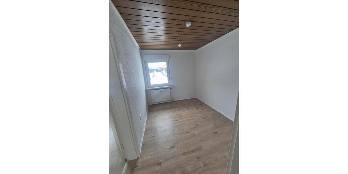 Etagenwohnung Alheim - 4 Zimmer, 95 m&sup2;, 725&euro; | Angebot:26235617