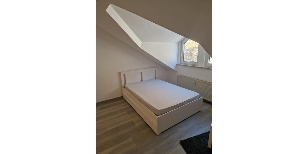 Dachgeschoßwohnung Siegen Weidenau - 1 Zimmer, 24 m&sup2;, 370&euro; | Angebot:24848951