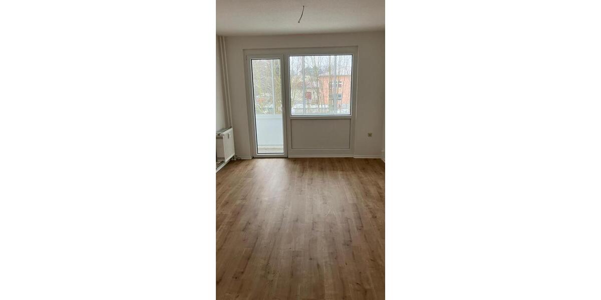 Etagenwohnung Bernsdorf - 2 Zimmer, 48 m&sup2;, 249&euro; | Angebot:25907374