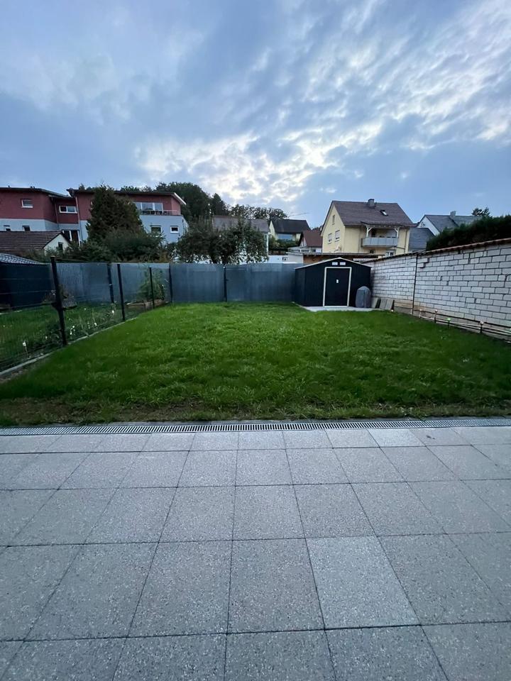 neuwertige 2,5-Zimmer-Wohnung mit Garten direkt in Dittelbrunn zimmer