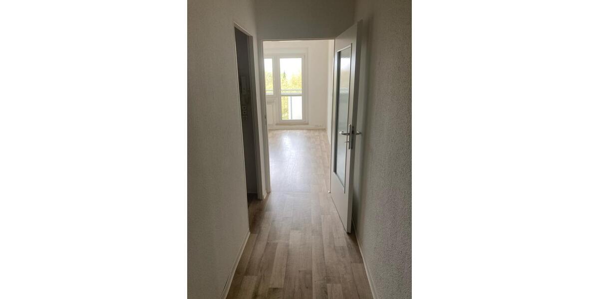 Etagenwohnung Döbeln - 1 Zimmer, 30 m&sup2;, 210&euro; | Angebot:26336985