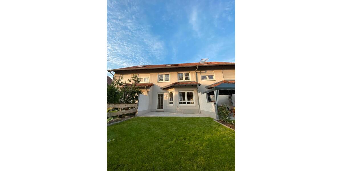 Etagenwohnung Dieburg - 4 Zimmer, 124 m&sup2;, 1.700&euro; | Angebot:26268507