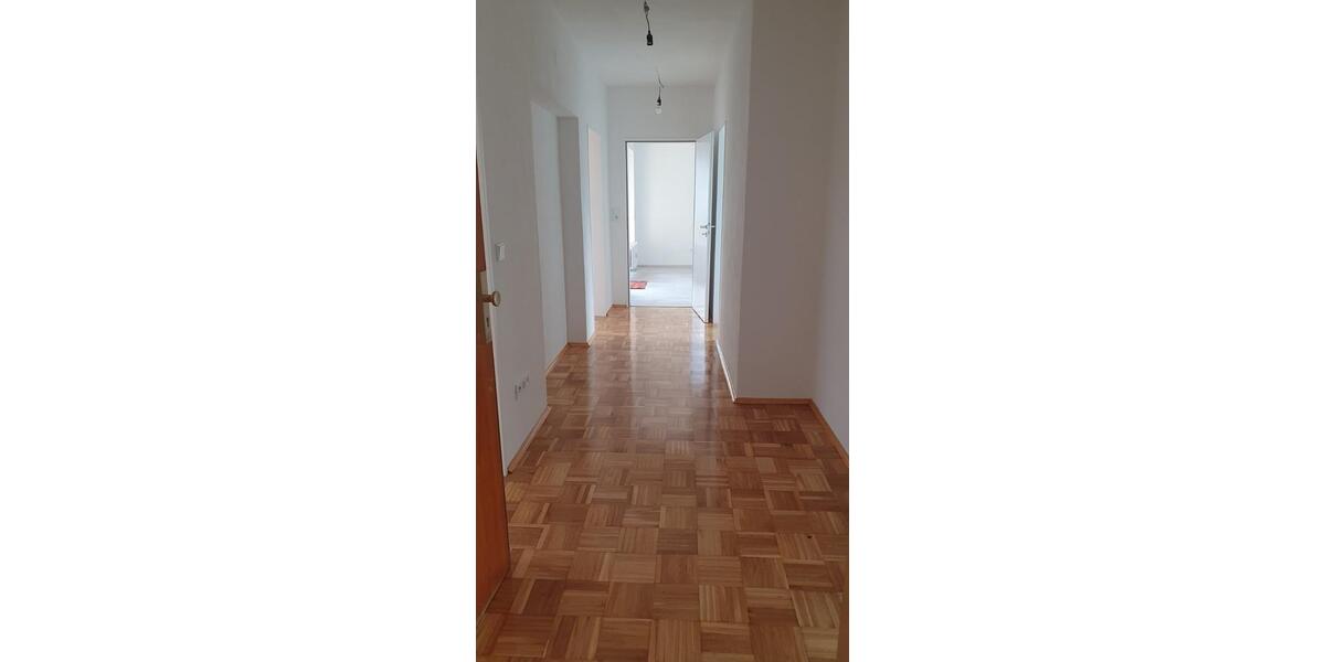 Etagenwohnung Marburg Marbach - 3 Zimmer, 97 m&sup2;, 1.200&euro; | Angebot:25655284