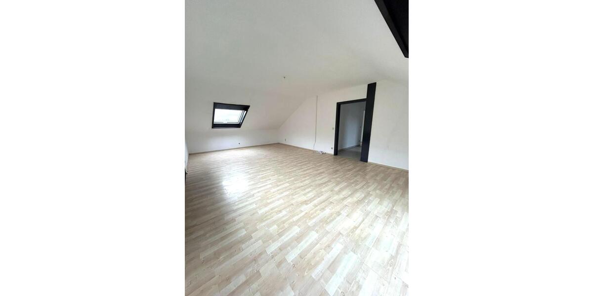 Dachgeschoßwohnung Altenstadt - 2 Zimmer, 75 m&sup2;, 850&euro; | Angebot:24831112