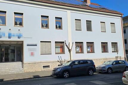 Gewerbeobjekt Kitzingen - 1 Zimmer, 374 m&sup2;, 2.500&euro; | Angebot:25748429