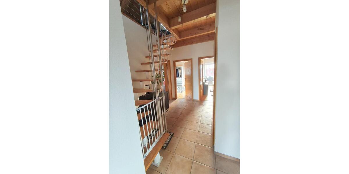 Maisonettenwohnung Rottendorf - 4 Zimmer, 120 m&sup2;, 1.250&euro; | Angebot:26228091