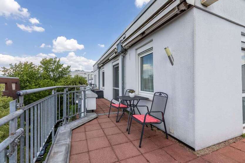 Wohnung zum Mieten in Frankfurt am Main 2.260 € 114 m²