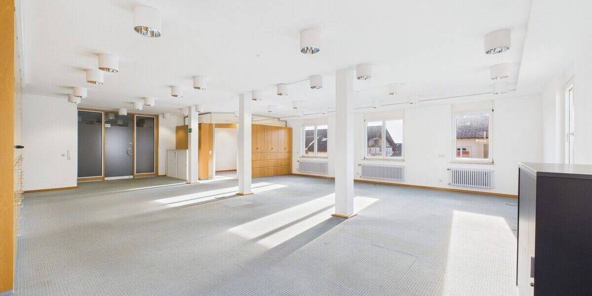 Gewerbeobjekt Rottweil - 6 Zimmer, 158 m&sup2;, 1.390&euro; | Angebot:23535058