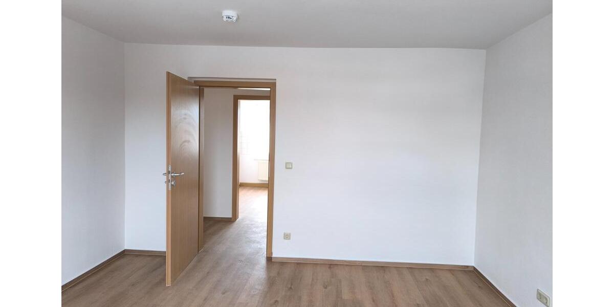Etagenwohnung Bischofswerda - 3 Zimmer, 63 m&sup2;, 410&euro; | Angebot:23643011