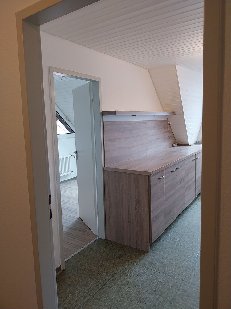 große Dachgeschoßwohnung mit Ausblick