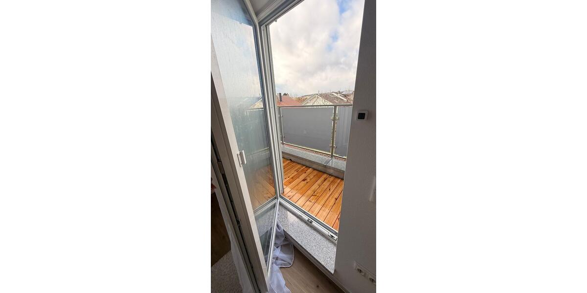 Dachgeschoßwohnung Essenbach - 4 Zimmer, 97 m&sup2;, 1.600&euro; | Angebot:25279484